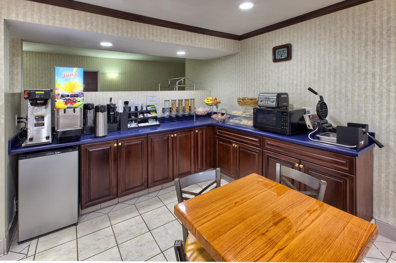 Country Hearth Inn Of Knightdale Buitenkant foto