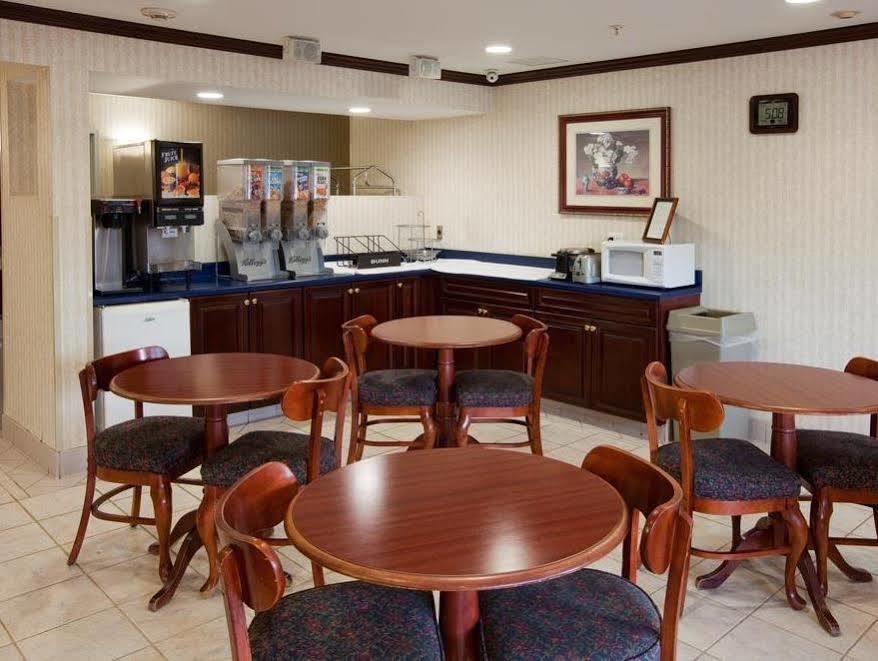 Country Hearth Inn Of Knightdale Buitenkant foto